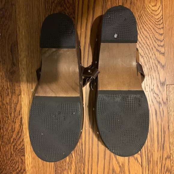 Lands End clogs - Picture 2 of 3